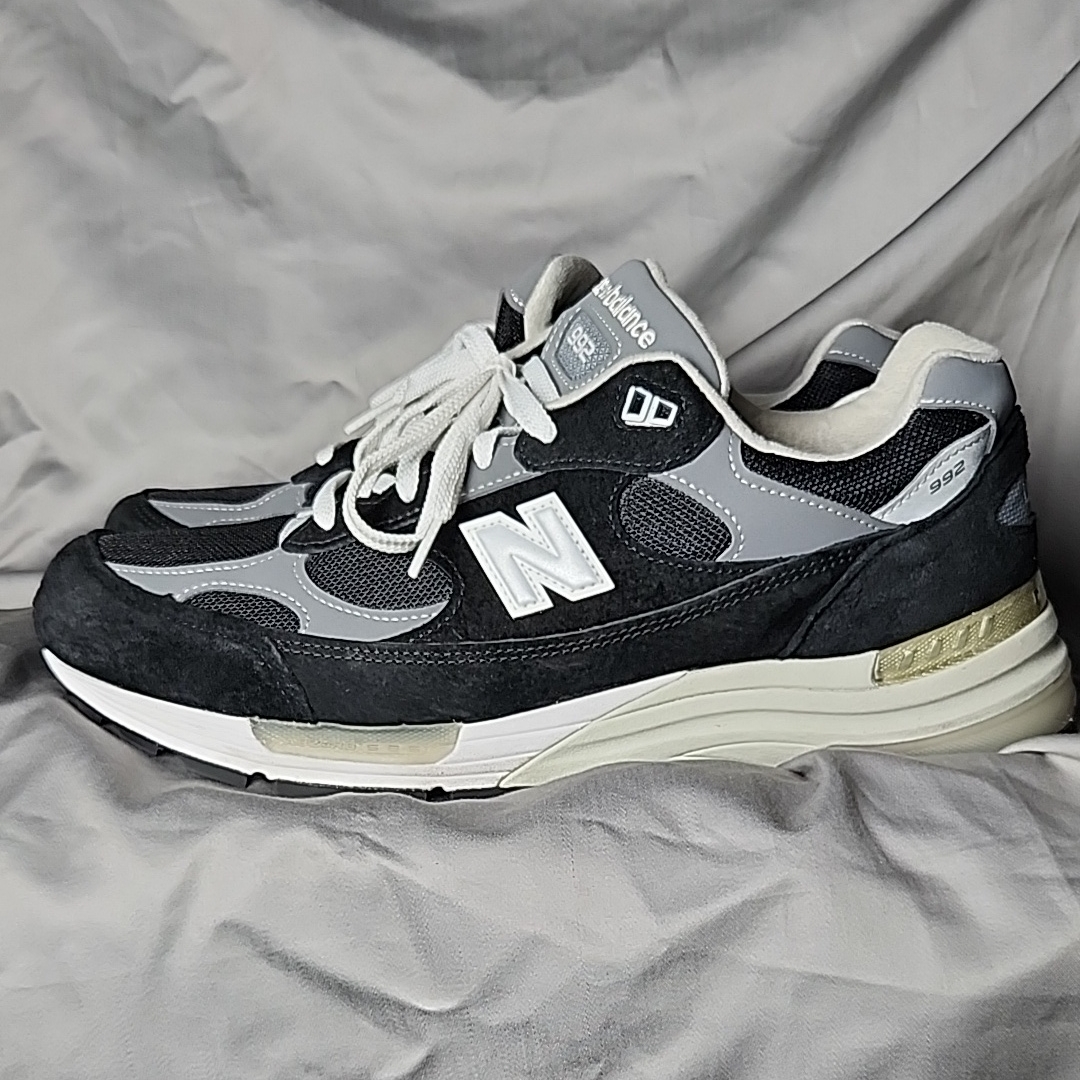 New Balance 992